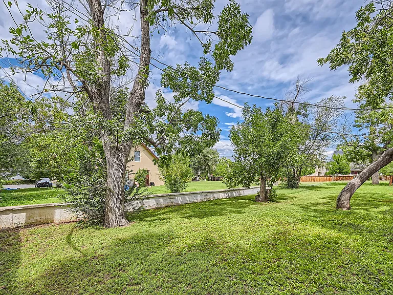 613 E Rio Grande St — Photo 27