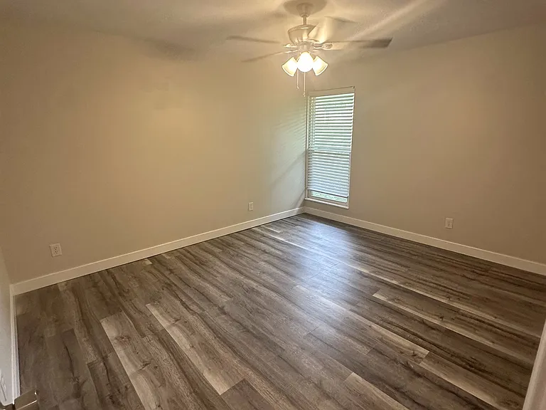 1135 Olive Village Ct — Photo 7