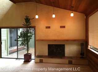 3050 Whitbeck Blvd, Eugene, OR 97405