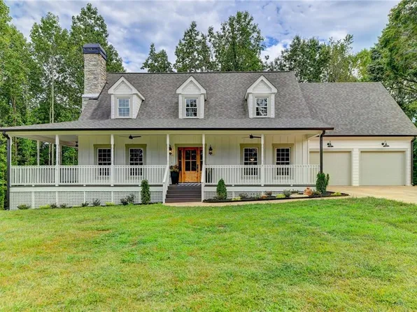 36 Collins Rd, Dawsonville, GA 30534