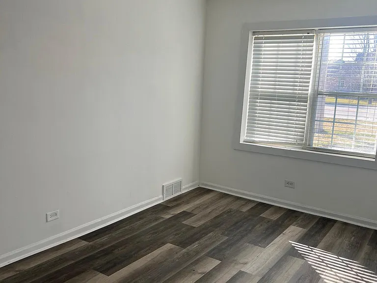 18341 Oak Park Ave #1 — Photo 8