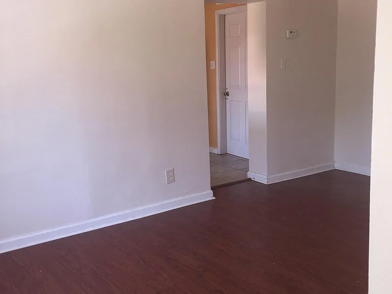 1002 Martin St SE #C — Photo 16