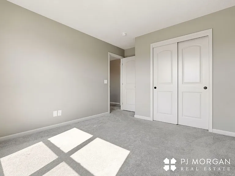 5109 N 209th St — Photo 25
