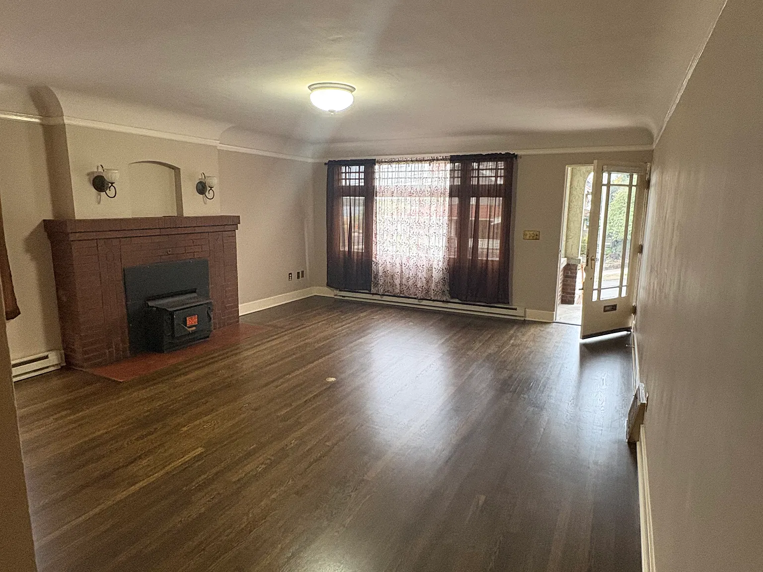 170 Cowlitz St — Photo 3