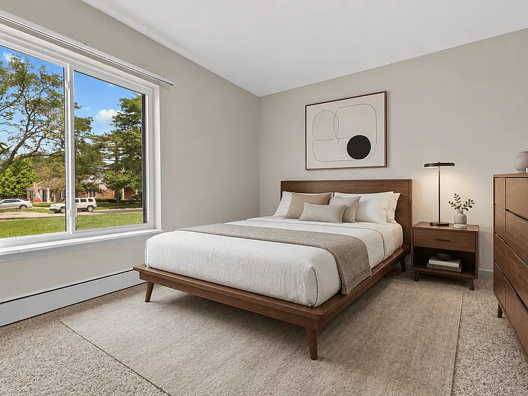 Apple Ridge Apartments - Livonia, MI — Photo 11