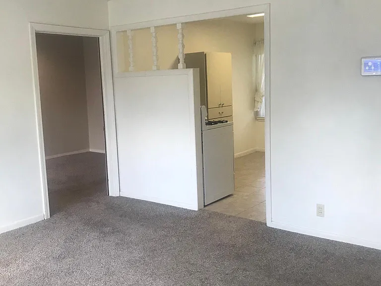 1220 Carol Dr — Photo 6
