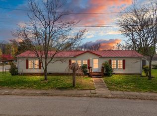 1067 Bales St, Gallatin, TN 37066