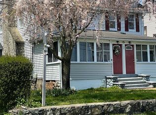 59 Beach Rd, Stony Point, NY 10980