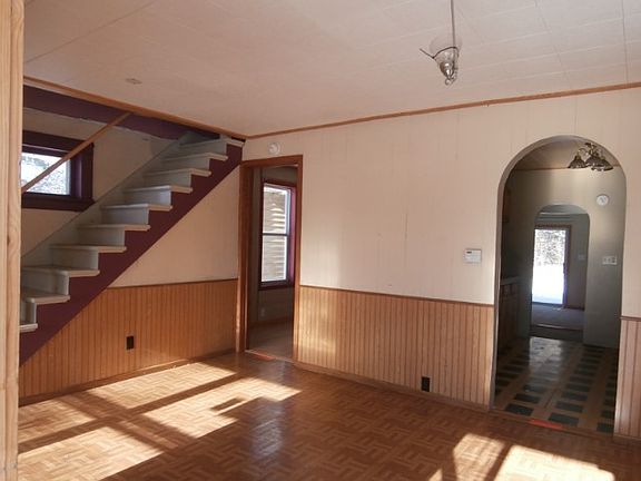 2nd image of 154 Wood Ave