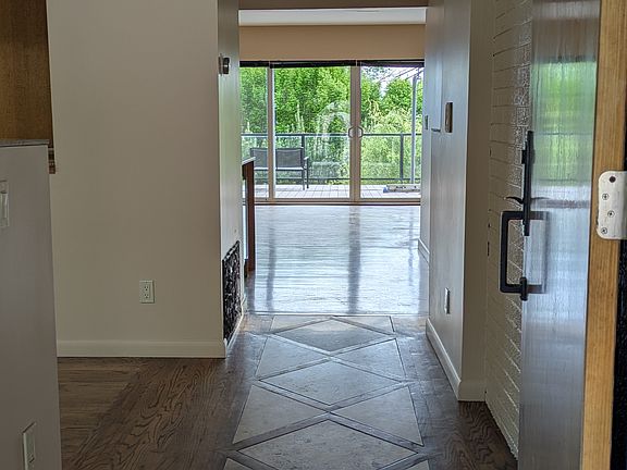 3rd image of 480 E 13th Ave
