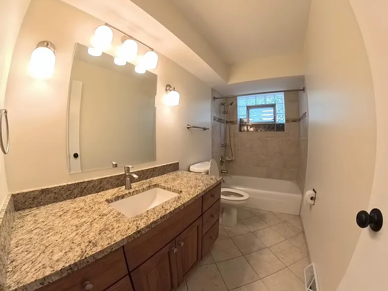 827 N Douglas Ave — Photo 12