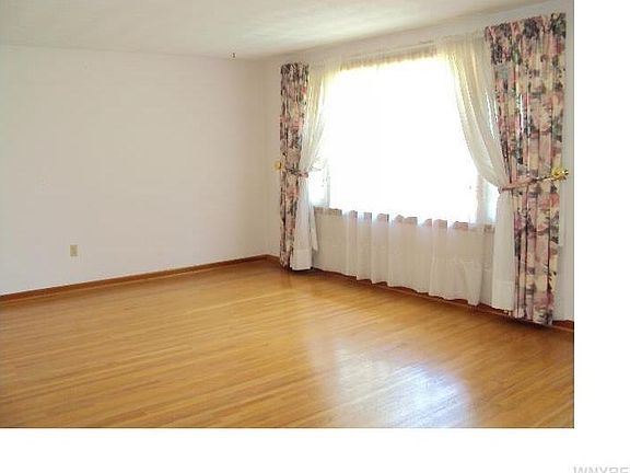 4th image of 2919 Lemke Dr