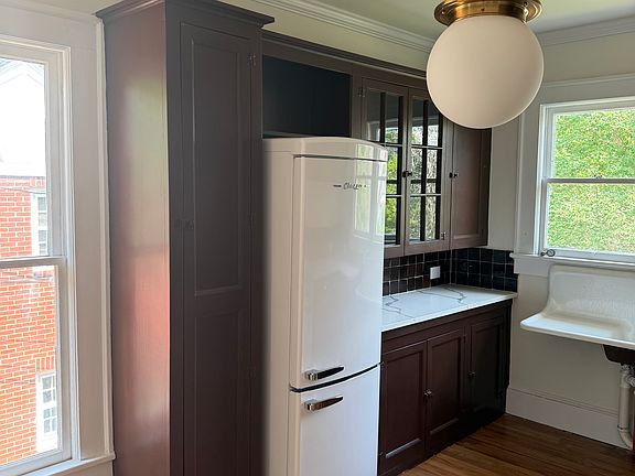 3rd image of 200 Mitchell Ave #4