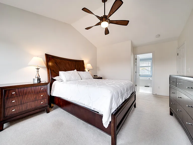 138 Grove Ln S — Photo 39