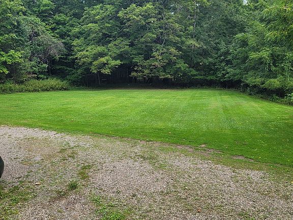 3rd image of 1734 Hubbard Rd #R