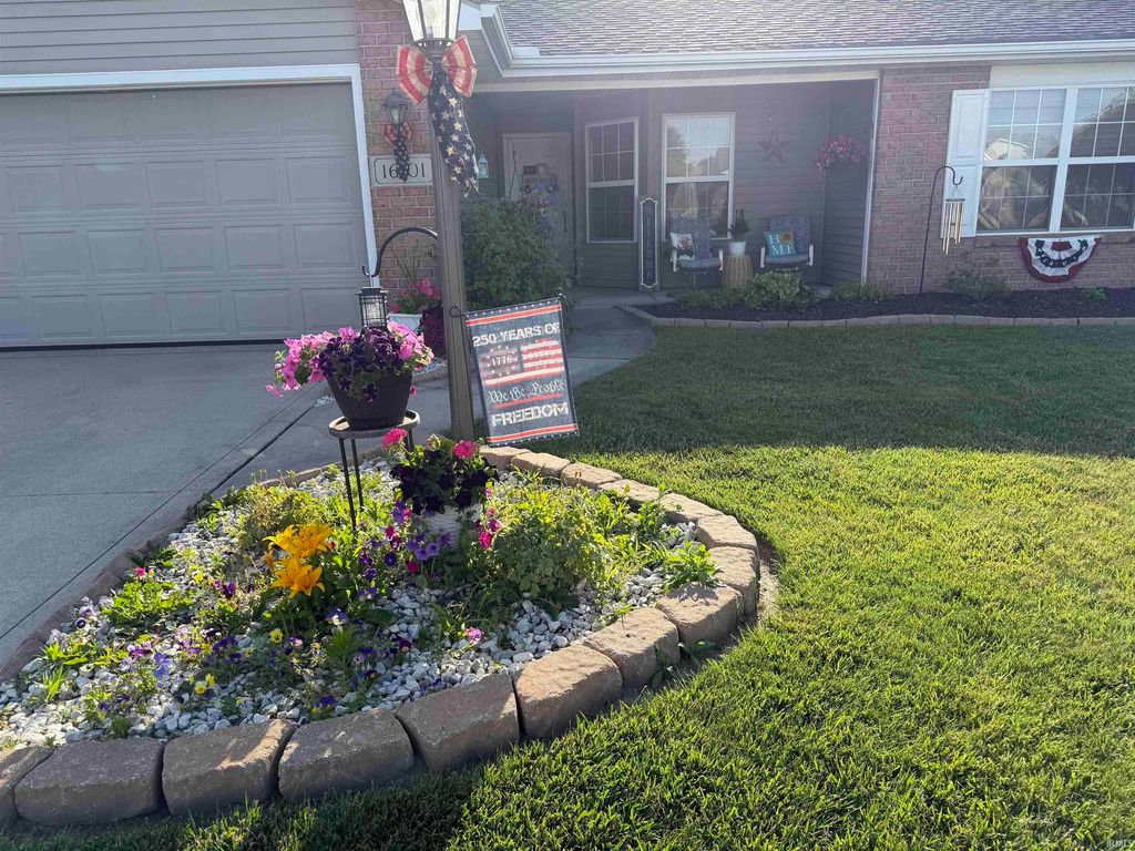 16101 Grand Willow Blvd, Huntertown, IN - View 5