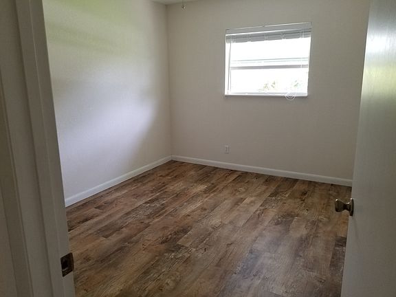 5th image of 8682 SE Kingsley St #8682