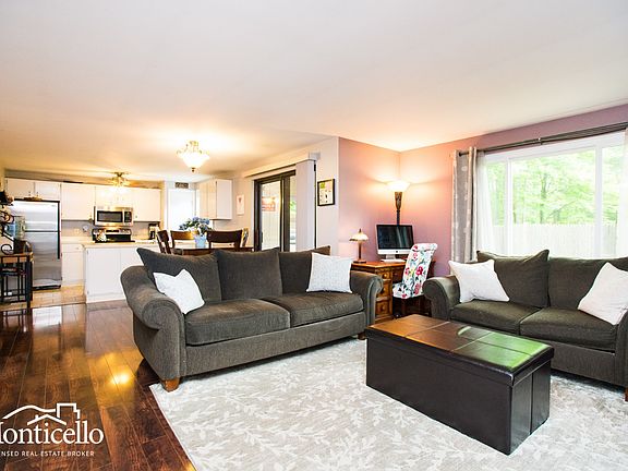 2nd image of 34 Glenbrook Dr
