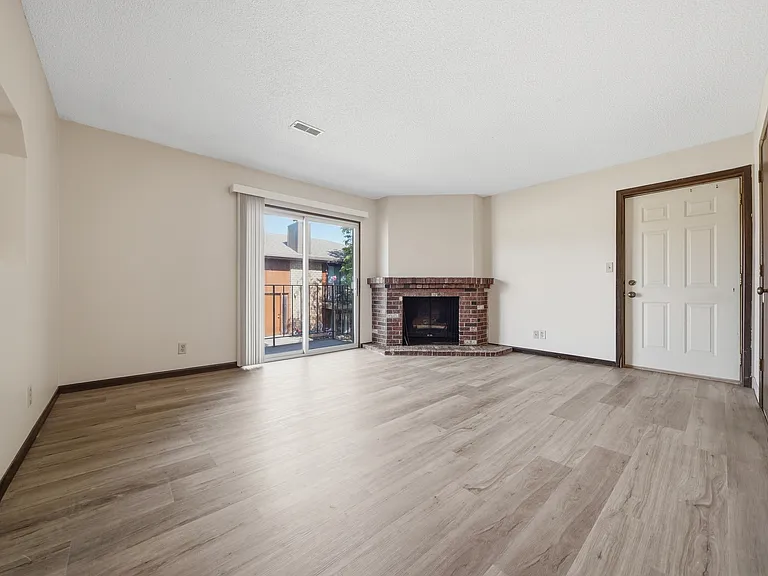 3516 Huntington Ave — Photo 5