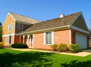 1438 Shire Cir, Inverness, IL 60067