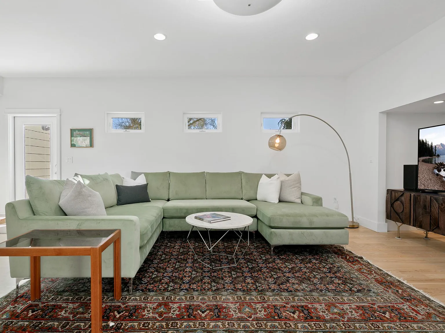 3 bed, 1613 sqft, $3,000 — Photo 3