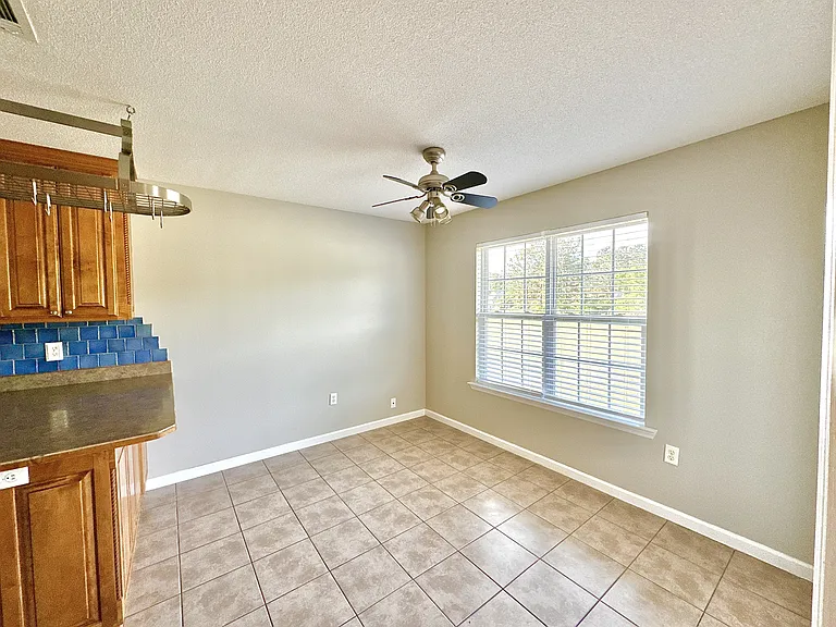 5756 Emily Ln — Photo 5