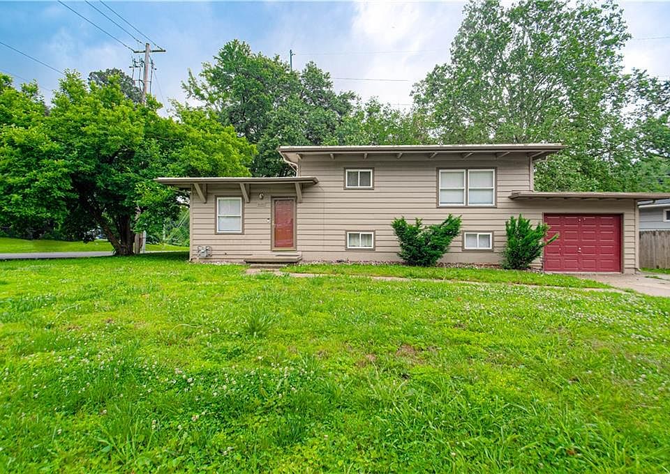 1st image of 6401 Roswell Ave