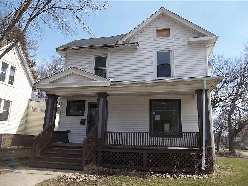 1st image of 303 Oakley Ave