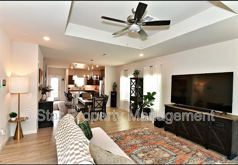 15237 Ambition Ave — Photo 8