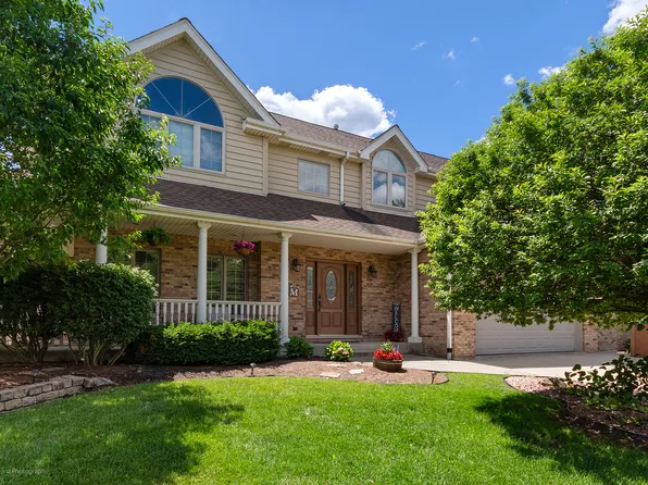 1241 Saint Charles Dr, Lockport, IL 60441