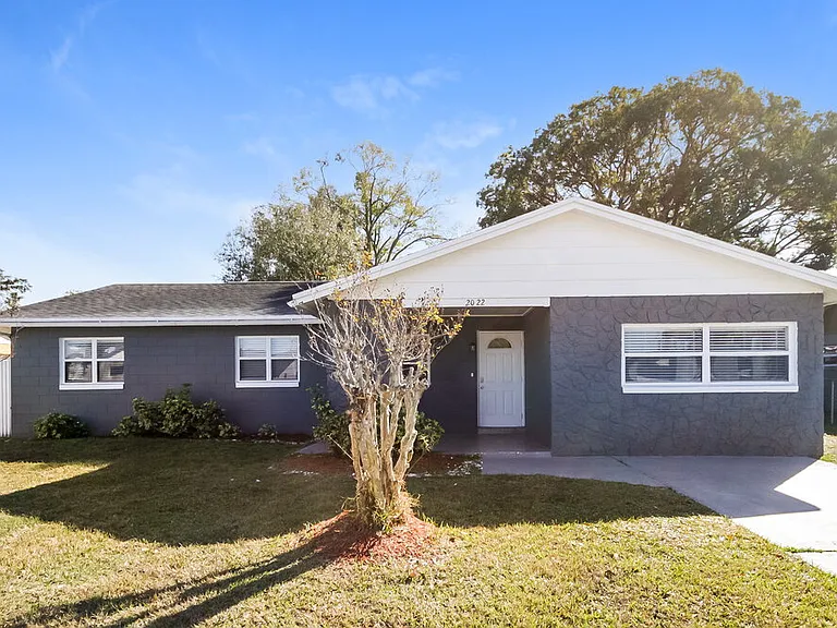 2022 Valencia Cir — Photo 1