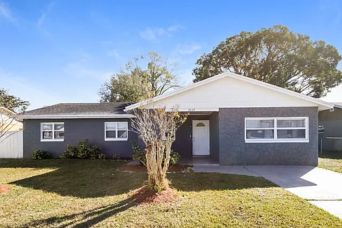 2022 Valencia Cir Photo 1