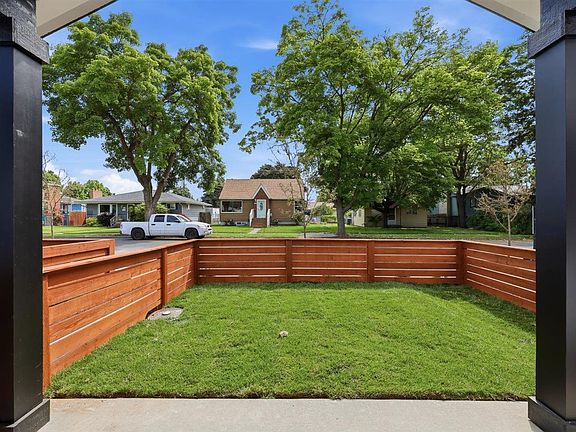 3rd image of 5397 N Lincoln Ct