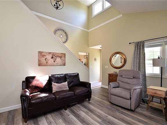 3rd image of 1480 Peppercorn Ct #7-11