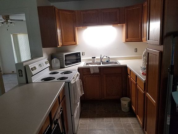 3rd image of 43 Applecross Ln