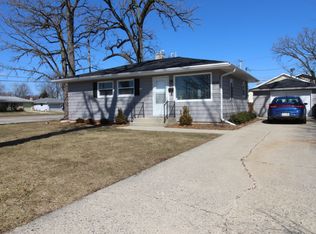 2118 84th St, Kenosha, WI 53143