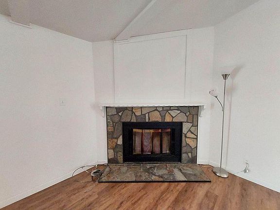 2nd image of 901 Smelter Ave