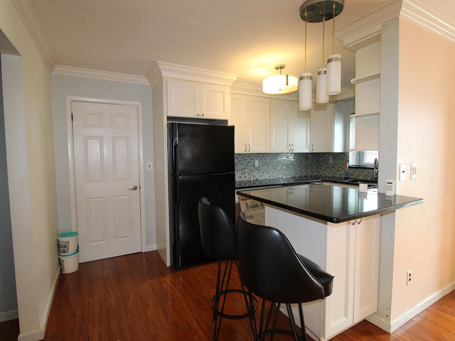 1 bed, 1.0 bath, 700 sqft, $1,850 — Photo 3