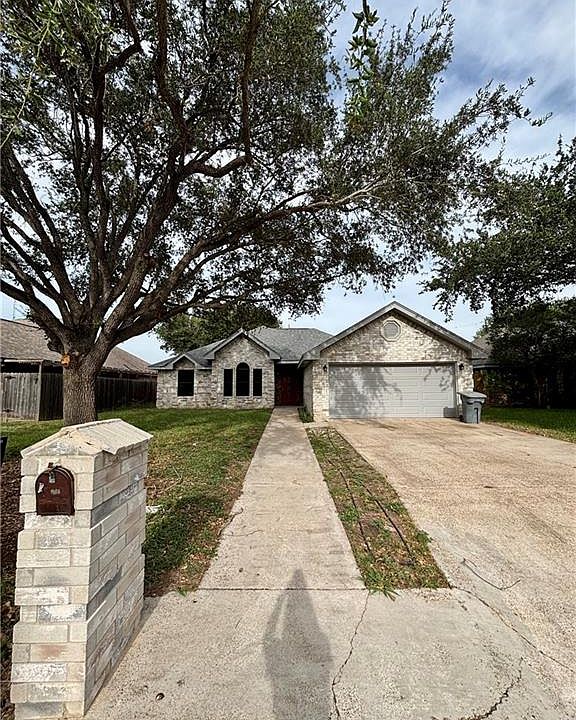 1st image of 2816 Ernesto Dr