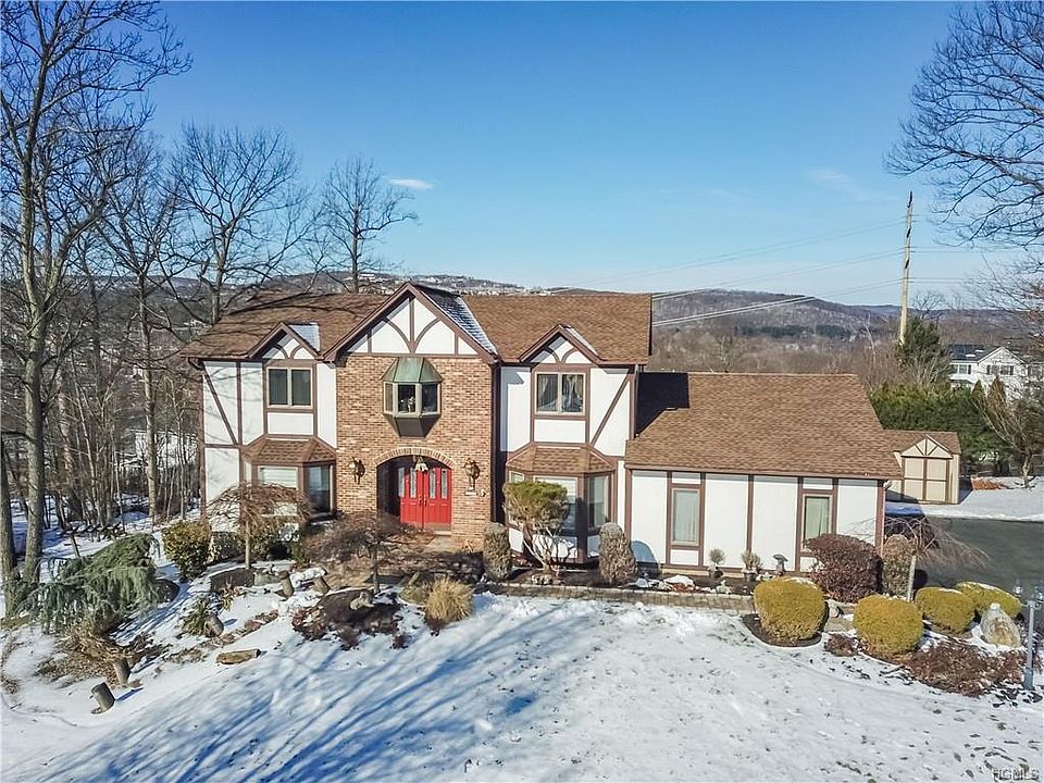 1st image of 7 Hobbs Ct