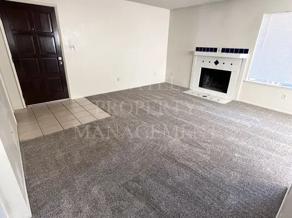 3701 Colonial Dr, Modesto, CA