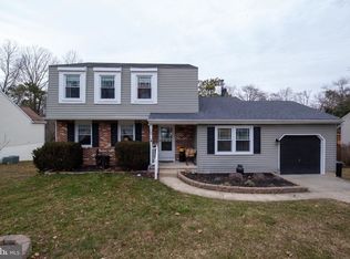 25 Pembrook Dr, Turnersville, NJ 08012