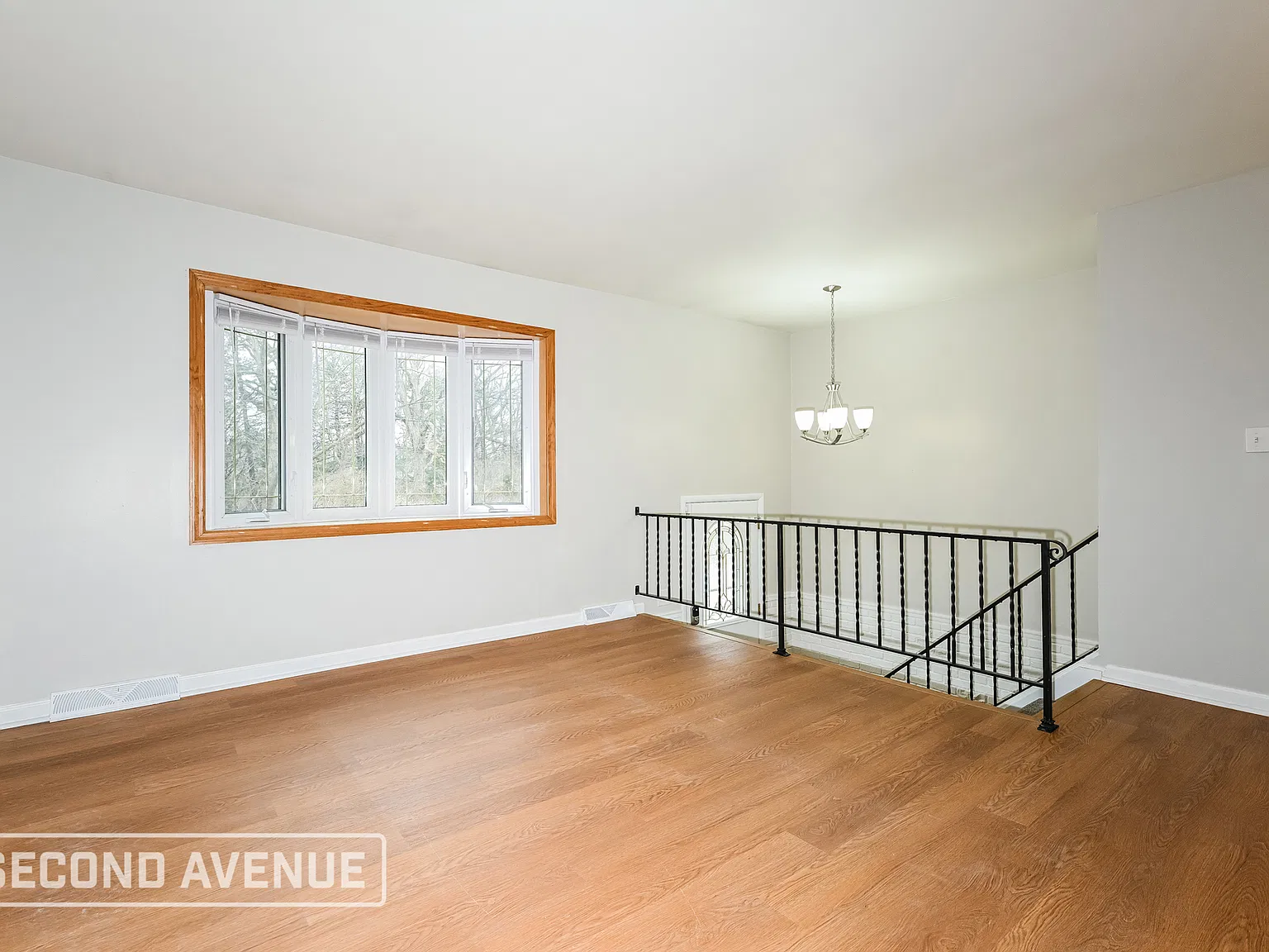 3 bed, 2.0 bath, 1286 sqft, $2,009 — Photo 3