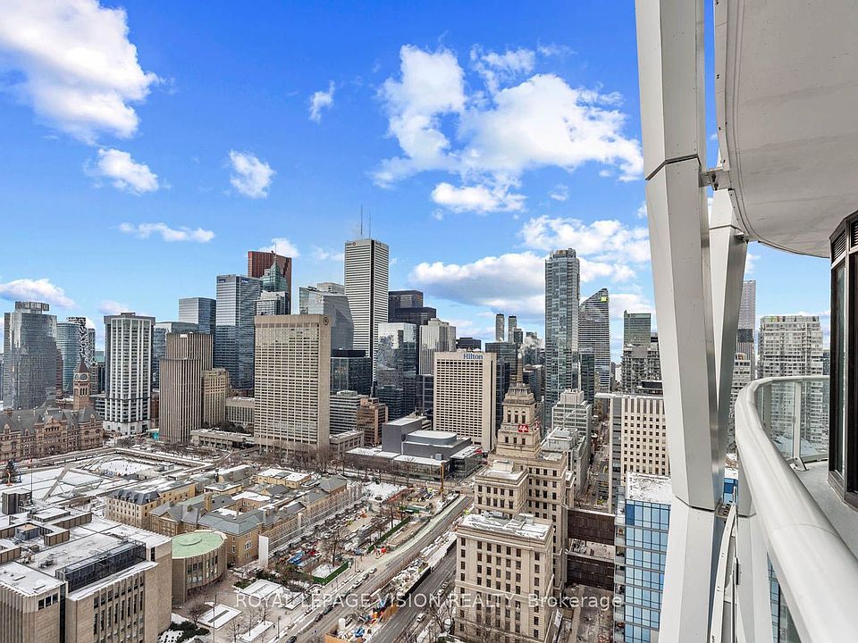 1st image of 230 Simcoe St #3113