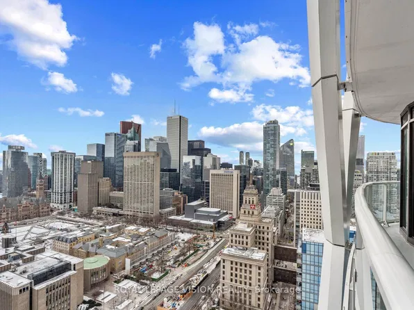 230 Simcoe St #3113, Toronto, ON M5T 0G7