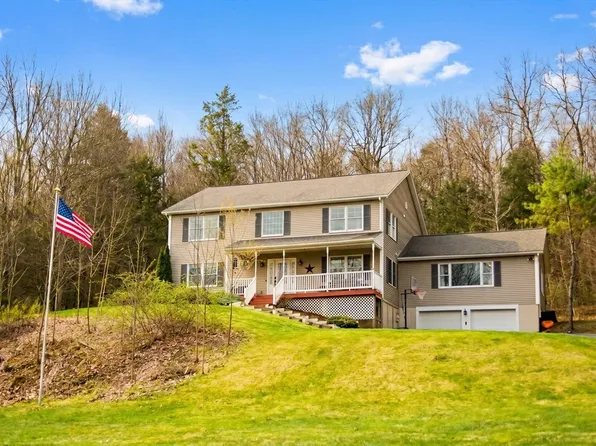 122 May Brook Rd, Holland, MA 01521