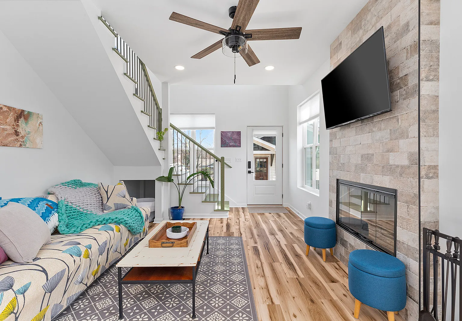 1 bed, 750 sqft, $1,800 — Photo 4