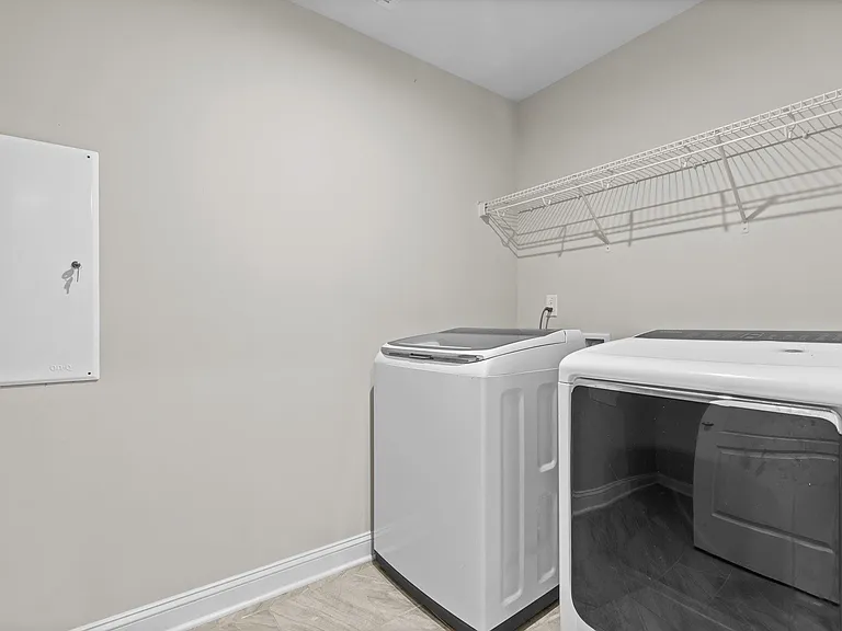 814 Rymark Ct — Photo 23