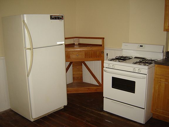3rd image of 1236 Bartholomew St