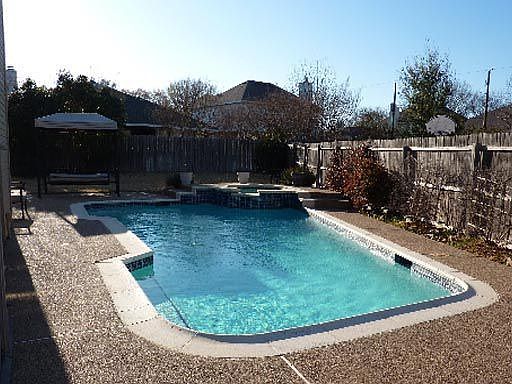 2nd image of 6404 Creekbend Ct
